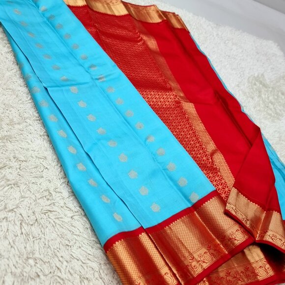Kanchipuram --- Sarees - Picture 4 of 5